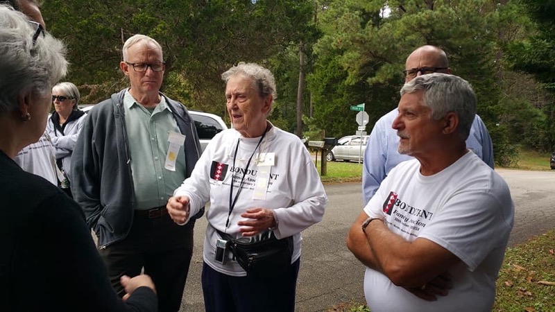 Mary Bondurant talks at Gravesite